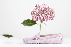 The Luxer.com presents a limited edition “sparkle” Tod’s gommino loafer